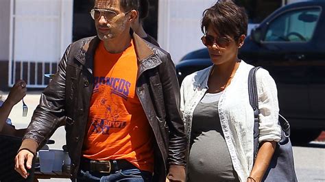 Halle Berry Gives Birth To A Son Cnn