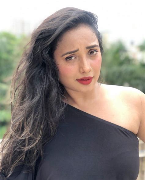 भोजपुरी क्वीन Rani Chatterjee ने खुले छत में करवा डाला हॉट फोटोशूट आसमान में बिखेर दी बोल्डनेस