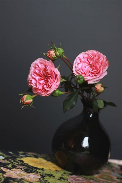 Our spring floral centerpiece is a gorgeous tabletop arrangement designed by our artistic florists to include an elegant candle surrounded by fresh, spring flowers. Colorful Floral Tabletop | Elegant wedding centerpiece ...