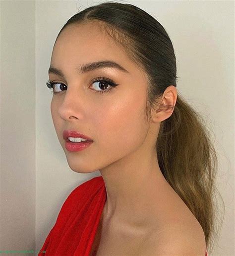 Olivia rodrigo has also reclaimed her chart double, topping the album and singles charts with 'sour'. Olivia Rodrigo | Olivia, Pretty people, Celebrities