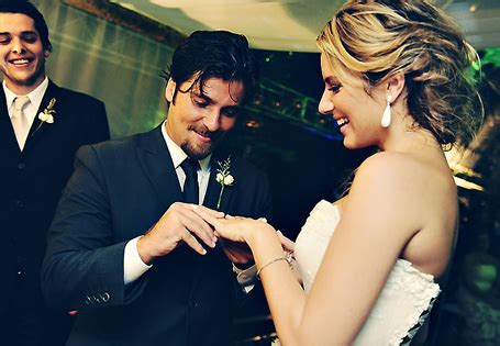 Giovanna ewbank baldacconi é atriz, repórter, modelo e youtuber. HIPERSESSÃO : Bruno Gagliasso e Giovanna Ewbank em Crise