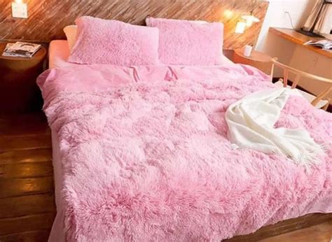 Full Size Solid Pink Princess Style Luxury 4 Piece Fluffy Bedding Sets