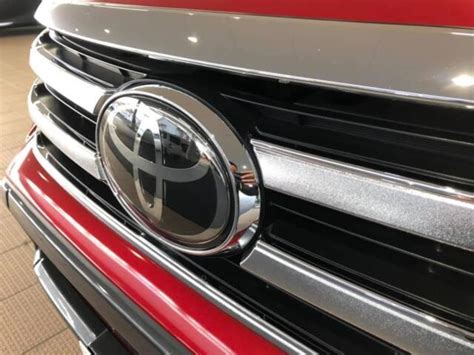 2018 2019 2020 Toyota Hilux 125 Jdm Genuine Front Grille Symbol Flat
