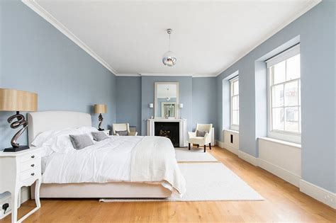 Light blue tones help focus thoughts. Blue And White Interiors: Living Rooms, Kitchens, Bedrooms ...