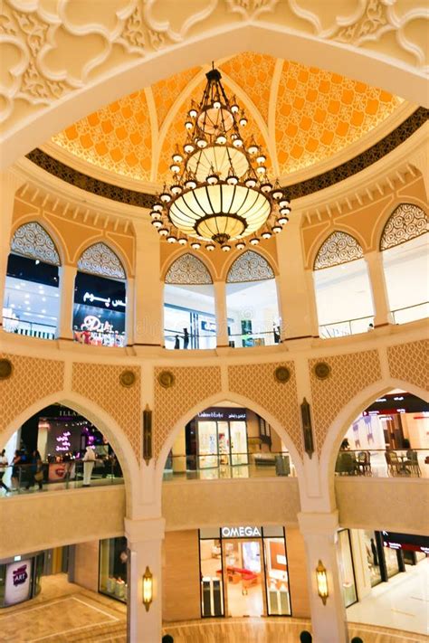 Emirates Mall At Dubai Editorial Photo Image Of Cityscape 118489396