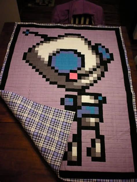 Gir Pixel Quilt Pixel Quilting Geek Crafts Quilts