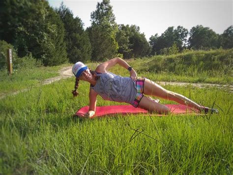 8 Core Strengthening Exercises For Trail Runners No Equipment