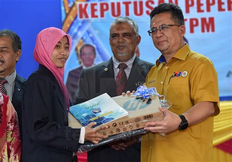 Dengan adanya pendidikan ini secara tak langsung akan. STPM 2016 : Kurang Cemerlang SPM Bukan Halangan Cipta ...