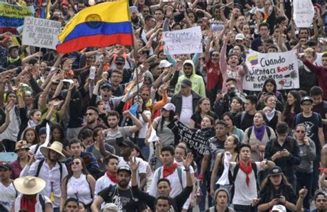 Francisco maltés, presidente de la central unitaria de trabajadores, aseguró que durante la. Colombia: 4 motivos detrás de las multitudinarias ...