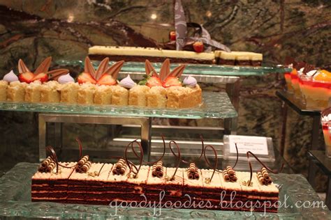 Looking for japanese buffet in kl? GoodyFoodies: Seafood Buffet Dinner @ Serena Brasserie ...