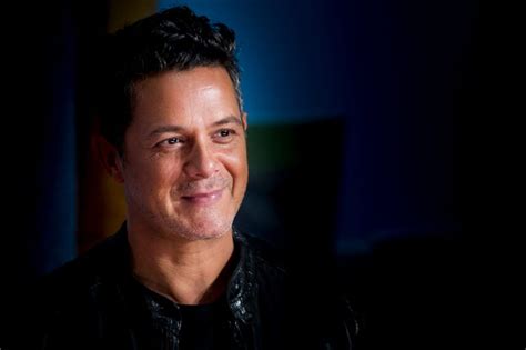 Alejandro Sanz Sorprende Con Nueva Versión De Y ¿si Fuera Ella — Fmdos