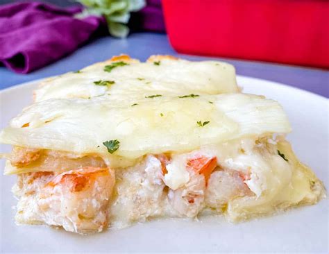 Creamy White Seafood Lasagna Video