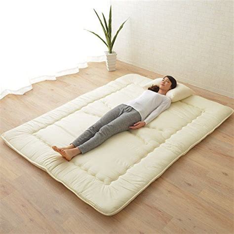 You don't put it on top of your bed. EMOOR Cotton/Polyester Japanese Traditional Futon Mattress ...