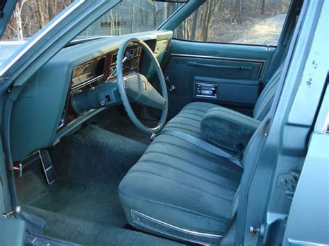 Purchase Used 1977 Oldsmobile Delta 88 Royale Sedan 4 Door 43l In