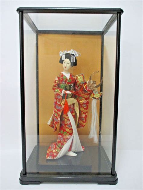 Vintage Japanese Geisha Kimono Doll W Kabuto Helmet And Glass Case 16