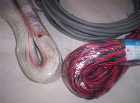 Contohnya lampu pijar, cerek elektrik, stereka elektrik dsb. HUSSIN MAMAT eHARDWARE: WAYAR ELEKTRIK