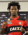 Flamengo e seus jogos: Rafael Vaz, o zagueiro-talismã do Vasco, é ...