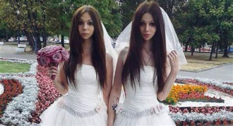 Una Pareja De Lesbianas Se Casa En Rusia Hay Una Lesbiana En Mi Sopa