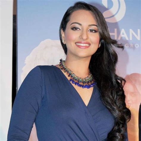 Feel Liberated To Carry A Film On My Shoulder Sonakshi Jammu Kashmir Latest News Tourism