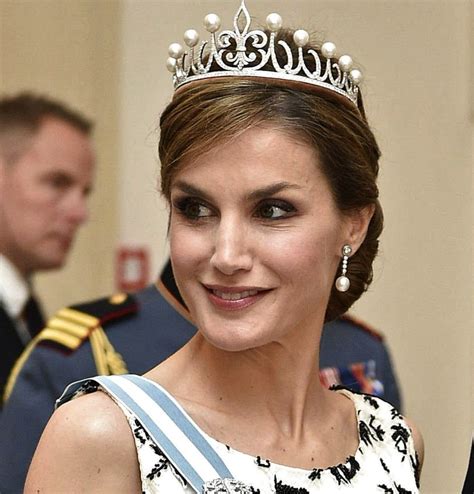 Queen Letizia Debuts Her Ansorena Tiara The Royal Forums