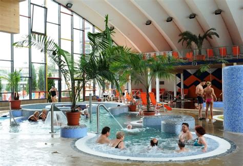 Detta hotell har klassificerats som 4 stjärnor. HUNGUEST Hotel Béke Gyógy-és Wellness fürdő ...