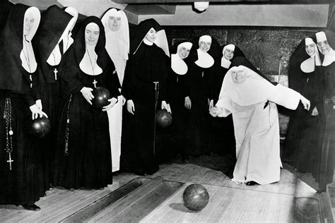 nuns nuns nuns here are 25 vintage pictures of nuns having fun from the 1950s and 1960s