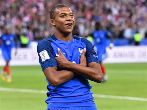 Kylian mbappe was not yet born 20 years ago when france won the world cup. 83+ Kylian Mbappé France Wallpapers on WallpaperSafari