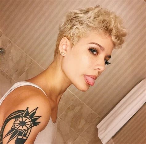 We are the go to source for. halsey curly hair | Tumblr | Halsey hair, Halsey short ...