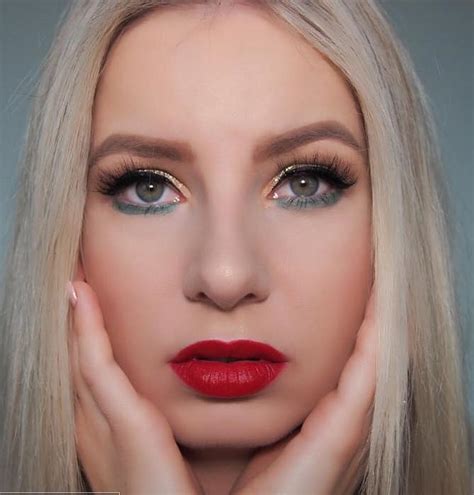 10 Chic Makeup Ideas For Women With Blonde Hair And Blue Eyes