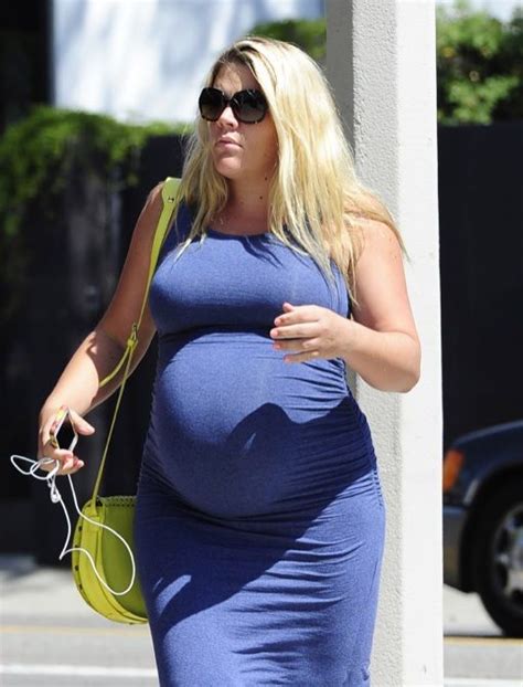 Pregnant Busy Philipps Looks Ready To Pop Pregnant Pregnant Actress Fashion