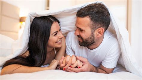 scheduling more time in the bedroom may help strengthen marriages womenworking