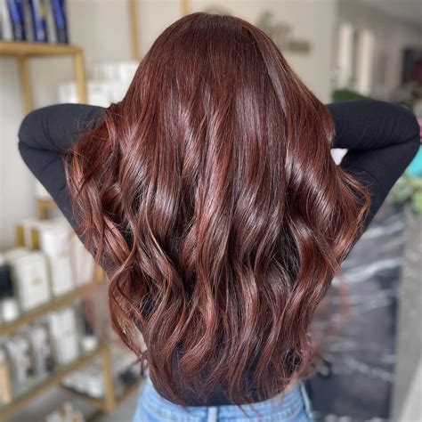 Chestnut Lowlights The Secret To Stunning Brown Hair Get Heads Turning