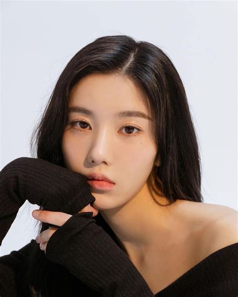 Kwon Eunbi Confirms Shes Preparing For Her Solo Debut Kpophit Kpop Hit