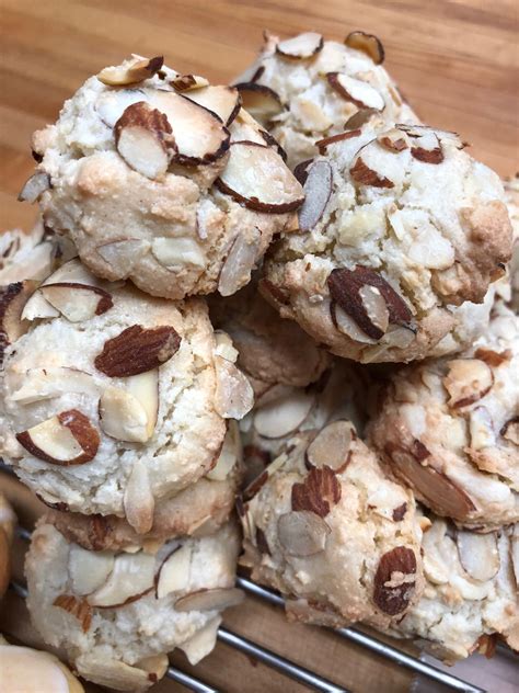 Add 1 cup rolled oats, 1 cup. Christmas Cookie Recipes Without Nut Itialian : Almond ...