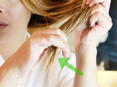 It can also be purchased as pure oil or in the capsules. How to Use Vitamin E Oil for Hair: 10 Steps (with Pictures)