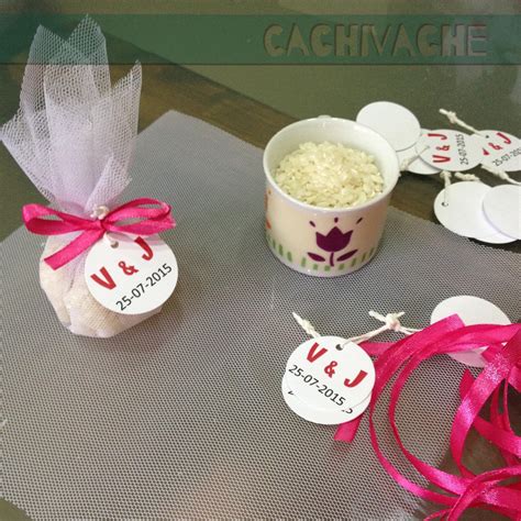 El arroz que se arroja a la salida de la ceremonia religiosa simboliza la prosperidad y la fertilidad, que se en las bodas los invitados lanzan arroz al novio y a la novia con la esperanza de que la pareja. saquitos de arroz para boda