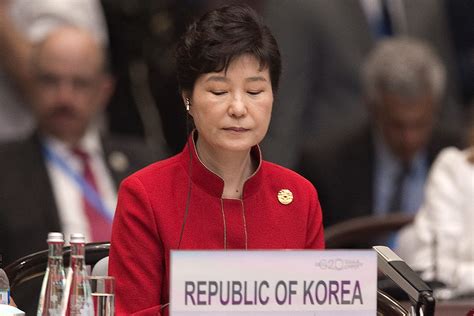 South Korean Court Approves Arrest Of Ex President Park Geun Hye Business Insider