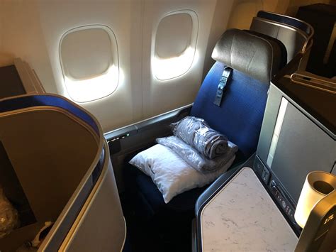 My First Impressions Of United Er Polaris Business Class Live And Let S Fly