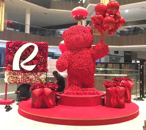 Robinsons Malls Valentines Day Set Ups In Galleria And Magnolia