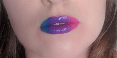 bi lips that i used to come out r bisexual