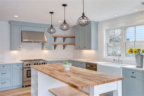Los hogares modernos tienden a integrar los ambientes, de modo de incluir varias funciones tienes una cocina con dimensiones pequeñas y no sabes como empezar a decorarlo. 10 combinaciones de colores para tu cocina moderna ...