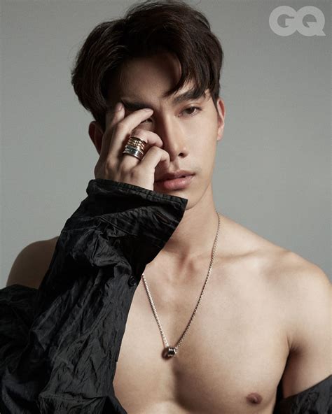 รู้จัก ‘ตุลย์-ภากร’ ในทุกมิติ และคุยเรื่องบททรานส์เจนเดอร์แบบไม่แบ่งเพศ