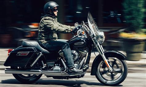 The switchback™ is designed to quickly adapt to either your touring needs or a stripped down local ride. Harley-Davidson Dyna Switchback FLD ABS Prezzo, Scheda ...