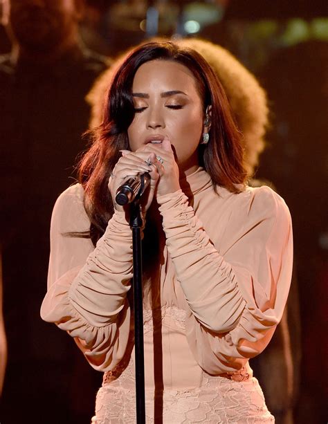 Demi Lovato Performing ‘one Voice Somos Live A Concert For Disaster
