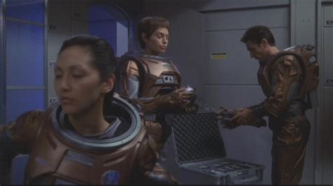 En 2151, le capitaine archer et son équipage voyagent à bord du ss enterprise afin de forger une alliance avec les klingons contre l'avis des vulcains. Jolene Blalocks Space Suit - Prop Store - Ultimate Movie ...