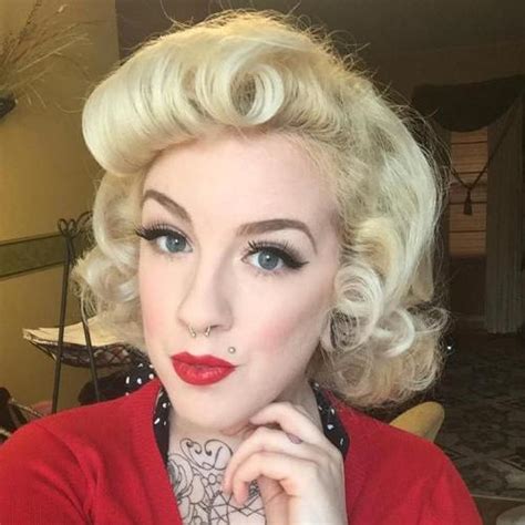 Here are 25 ways to wear exposed bobby pins in short, long, curly, and straight hair. 40 Pin Up Hairstyles for the Vintage-Loving Girl