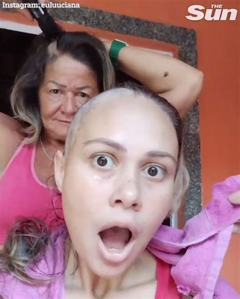 The Sun On Twitter Powerful Moment Mum Shaves Her Head In Solidarity With Her Daughter