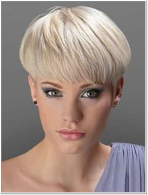 Awesome Short Wedge Haircuts For Chic Women Short Wedge Hairstyles Short Hair Styles