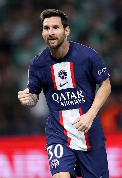 2 Lionel Messi Psg Football 706m Euros Marca English