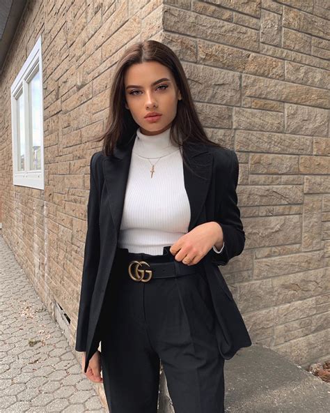 𝙇𝙚𝙮𝙡𝙖 On Instagram 🖤 Trendy Fall Outfits Fashion Outfits